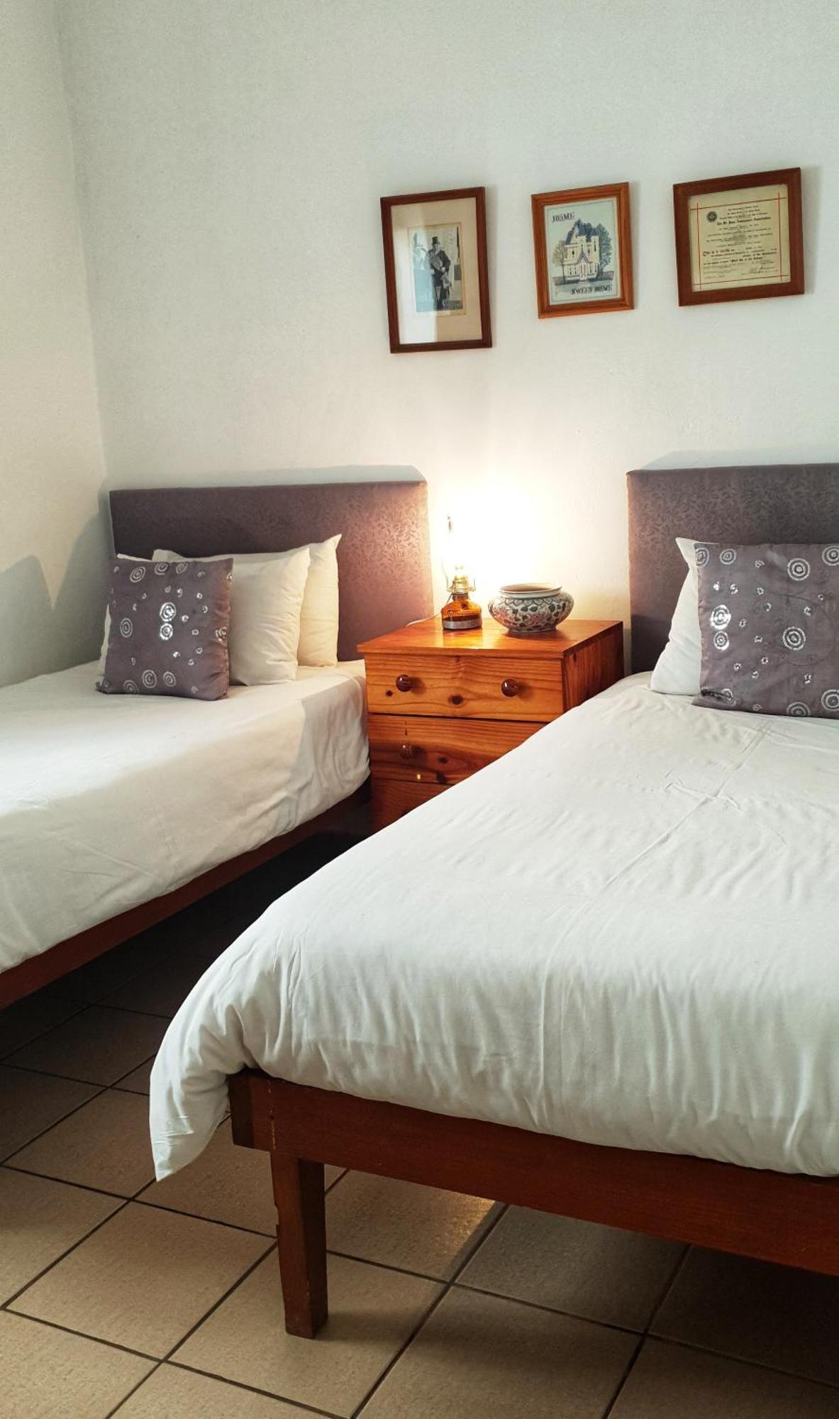 Camdeboo Cottages Graaff Reinet Exterior photo